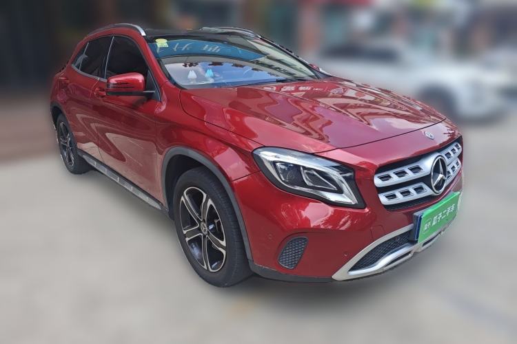 Used Mercedes-Benz GLA 2018 GLA 200 Fashion Model Front Right 45 Deg