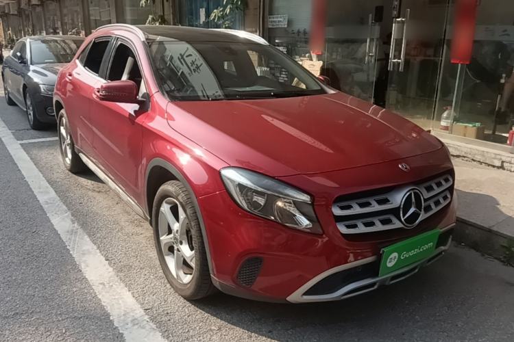 Used Mercedes-Benz GLA 2018 GLA 200 Sport Edition Front Right 45 Deg