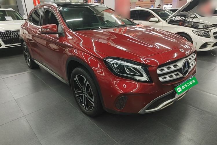 Used Mercedes-Benz GLA 2018 GLA 200 Fashion Model Front Right 45 Deg