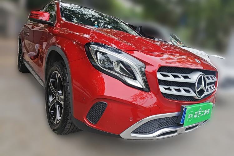 Used Mercedes-Benz GLA 2018 GLA 200 Fashion Model Front Right 45 Deg