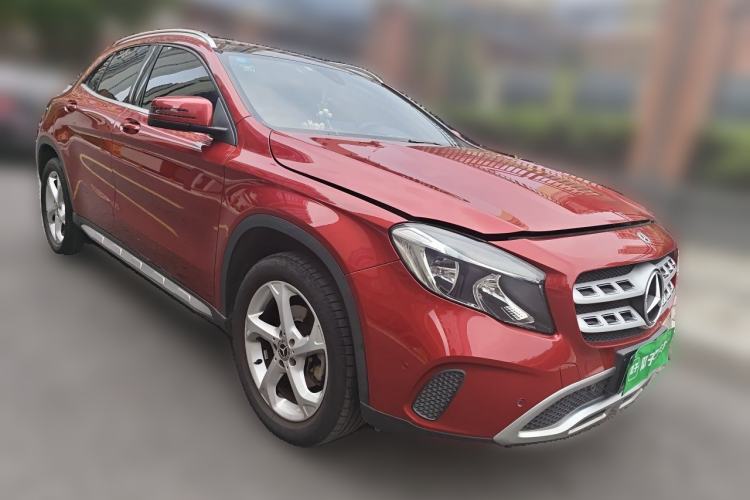 Used Mercedes-Benz GLA 2018 GLA 200 Sport Edition Front Right 45 Deg