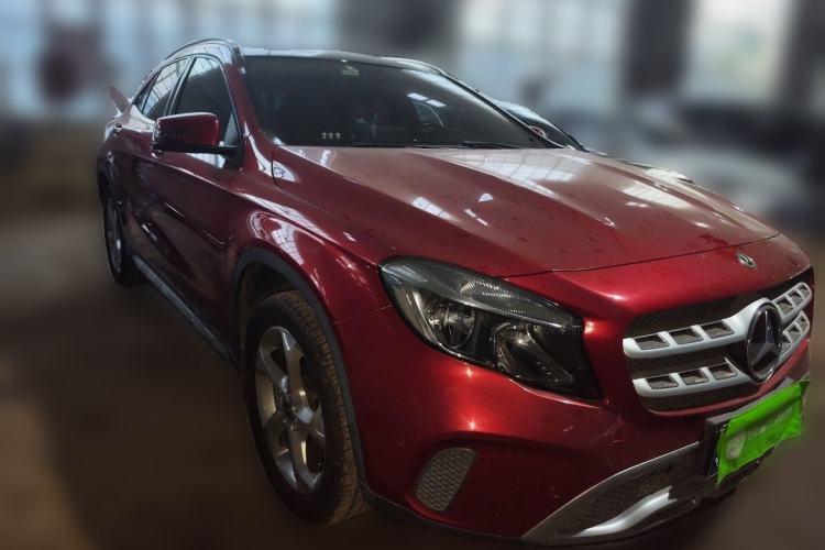 Used Mercedes-Benz GLA 2018 GLA 200 Sport Edition Front Right 45 Deg