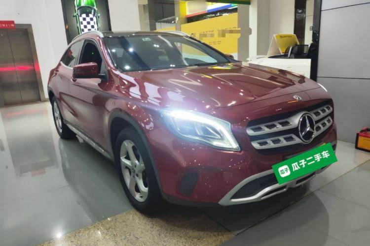 Used Mercedes-Benz GLA 2018 GLA 200 Sport Edition Front Right 45 Deg