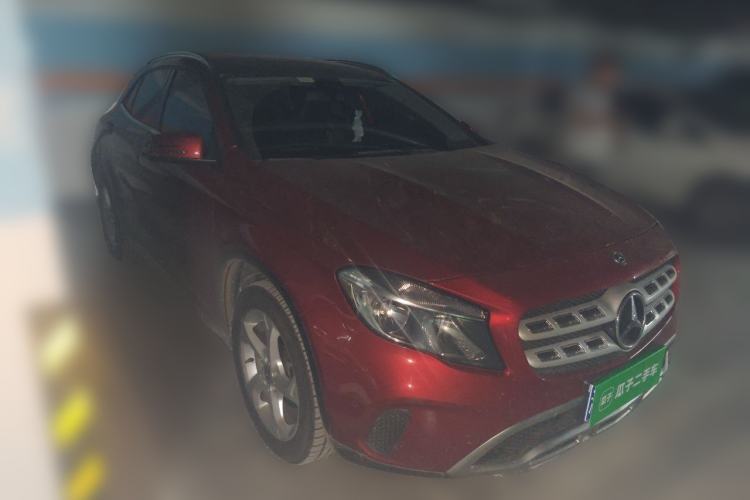 Used Mercedes-Benz GLA 2018 GLA 200 Sport Edition Front Right 45 Deg