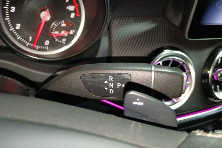 Used Mercedes-Benz GLA 2018 GLA 220 4MATIC Sport Edition Gear Lever