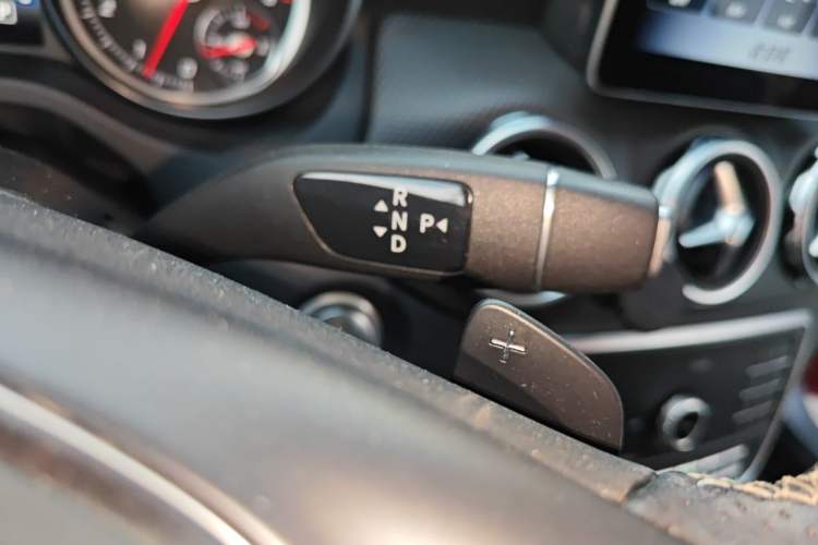 Used Mercedes-Benz GLA 2018 GLA 200 Sport Edition Gear Lever