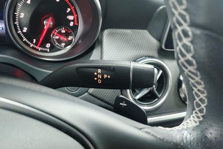 Used Mercedes-Benz GLA 2018 GLA 200 Sport Edition Gear Lever