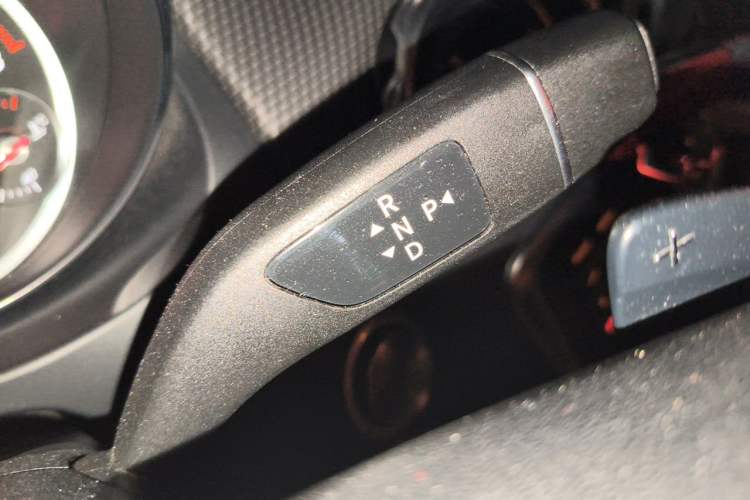 Used Mercedes-Benz GLA 2018 GLA 200 Fashion Model Gear Lever