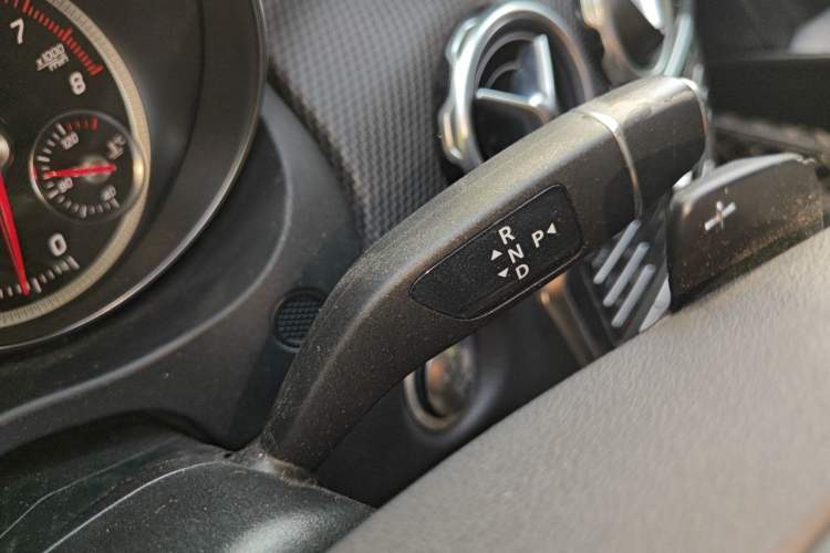 Used Mercedes-Benz GLA 2018 GLA 200 Fashion Model Gear Lever