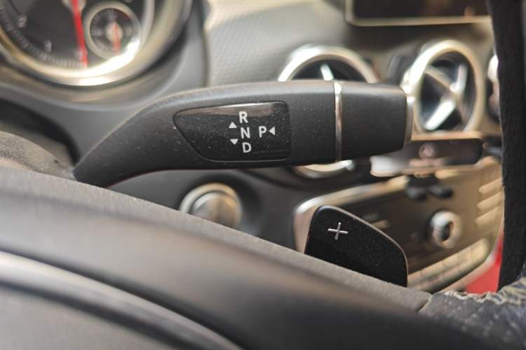 Used Mercedes-Benz GLA 2018 GLA 200 Fashion Model Gear Lever