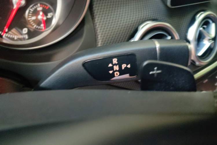 Used Mercedes-Benz GLA 2018 GLA 200 Sport Edition Gear Lever
