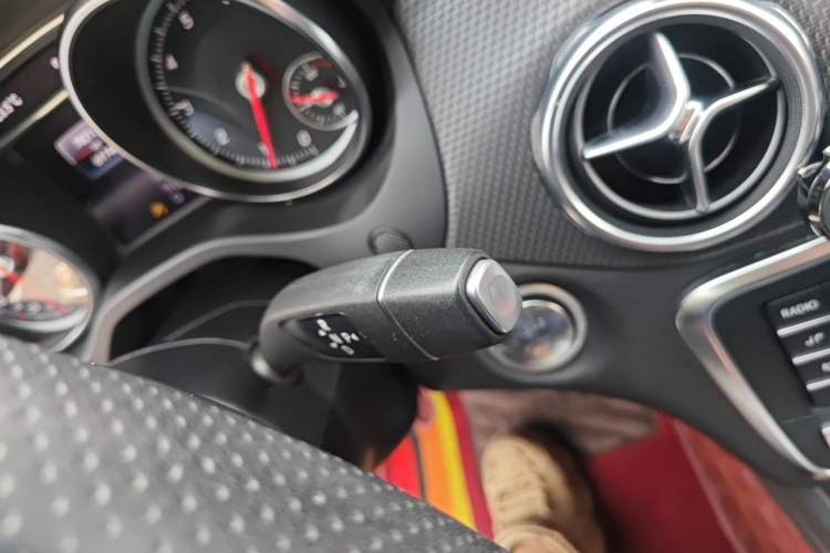 Used Mercedes-Benz GLA 2018 GLA 220 4MATIC Sport Edition Gear Lever