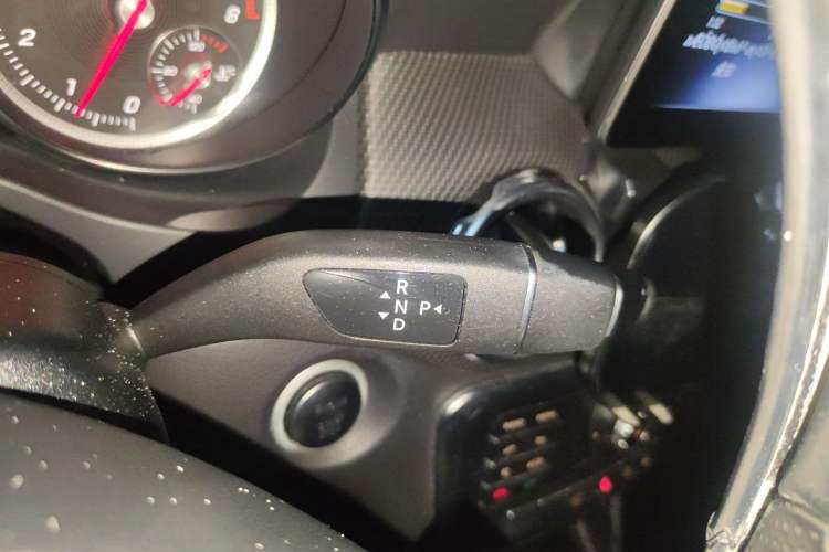 Used Mercedes-Benz GLA 2018 GLA 200 Sport Edition Gear Lever