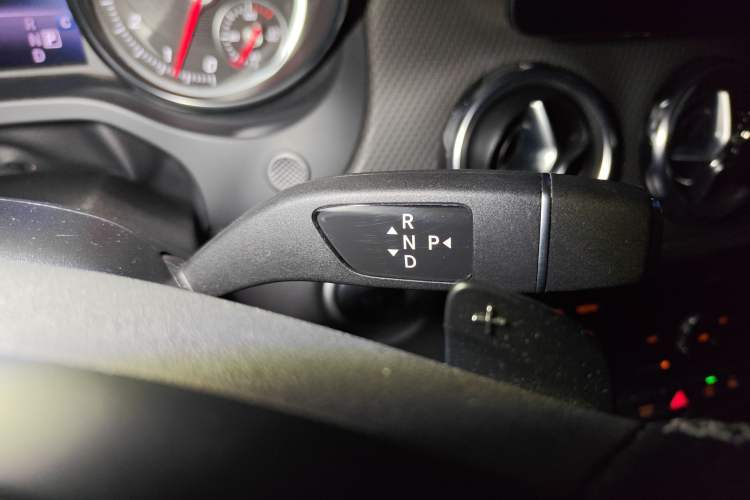 Used Mercedes-Benz GLA 2018 GLA 200 Sport Edition Gear Lever