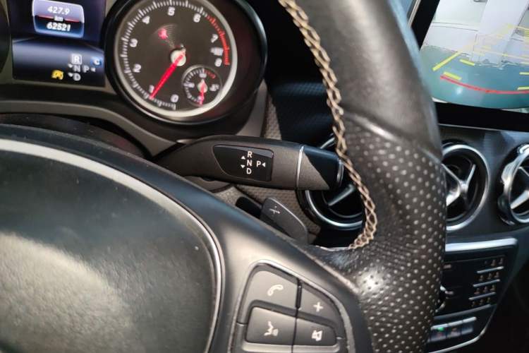 Used Mercedes-Benz GLA 2018 GLA 200 Sport Edition Gear Lever