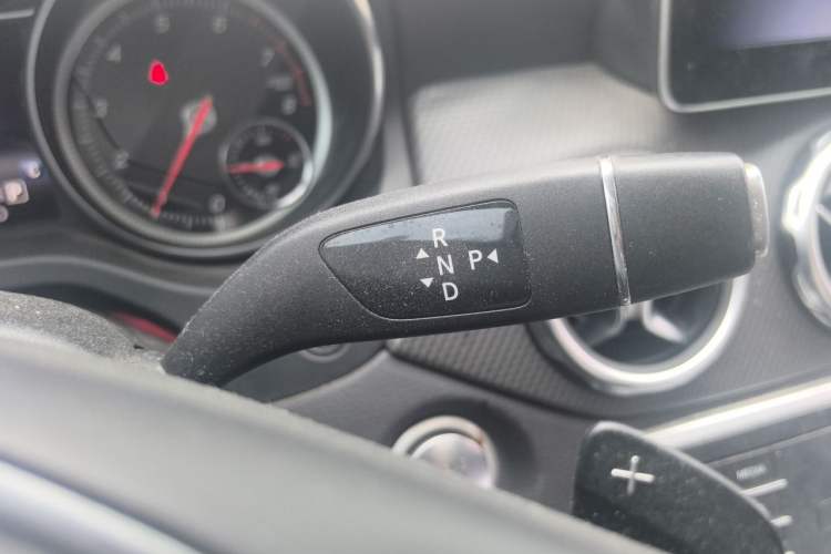 Used Mercedes-Benz GLA 2018 GLA 200 Sport Edition Gear Lever