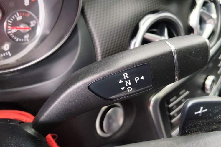 Used Mercedes-Benz GLA 2018 GLA 220 4MATIC Sport Edition Gear Lever