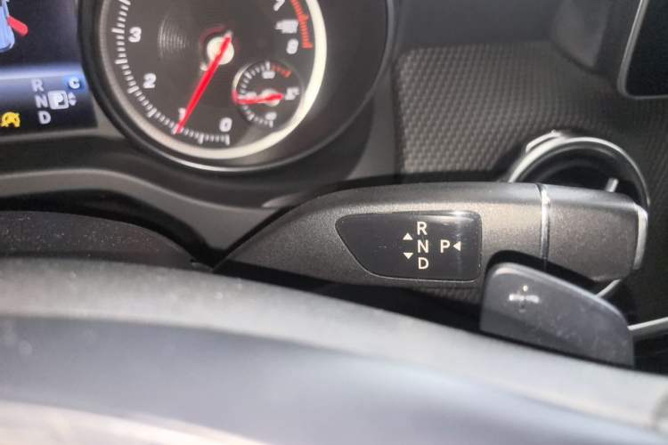 Used Mercedes-Benz GLA 2018 GLA 200 Sport Edition Gear Lever