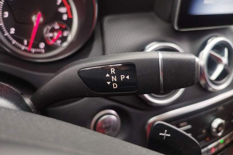 Used Mercedes-Benz GLA 2018 GLA 200 Sport Edition Gear Lever