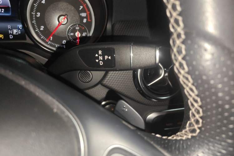 Used Mercedes-Benz GLA 2018 GLA 200 Fashion Model Gear Lever