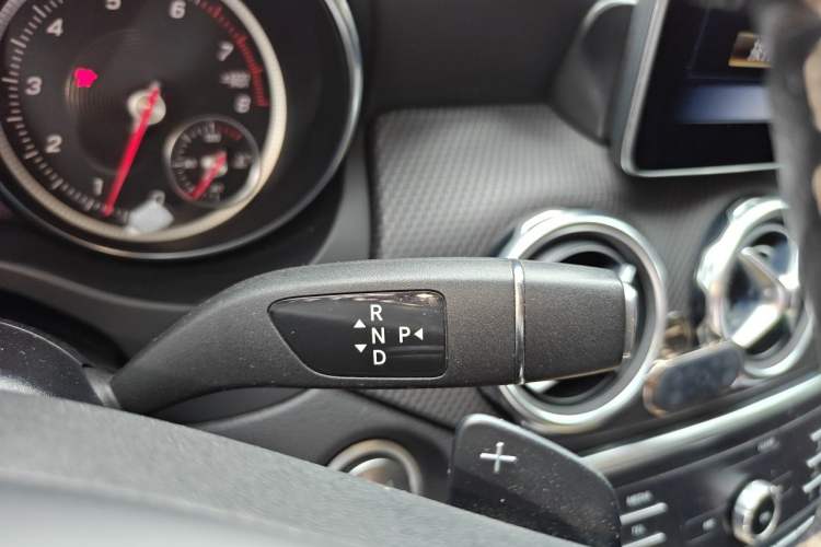 Used Mercedes-Benz GLA 2018 GLA 200 Sport Edition Gear Lever