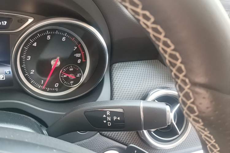 Used Mercedes-Benz GLA 2018 GLA 200 Sport Edition Gear Lever