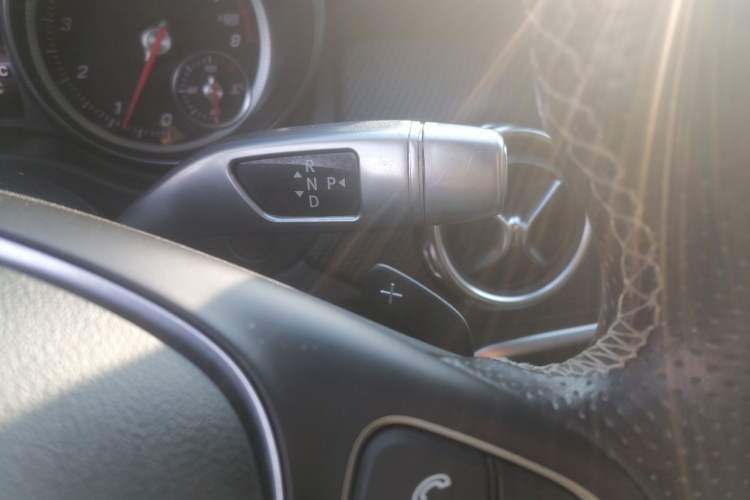 Used Mercedes-Benz GLA 2018 GLA 200 Fashion Model Gear Lever