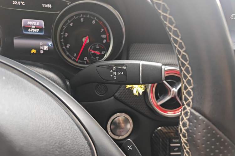 Used Mercedes-Benz GLA 2018 GLA 200 Fashion Model Gear Lever