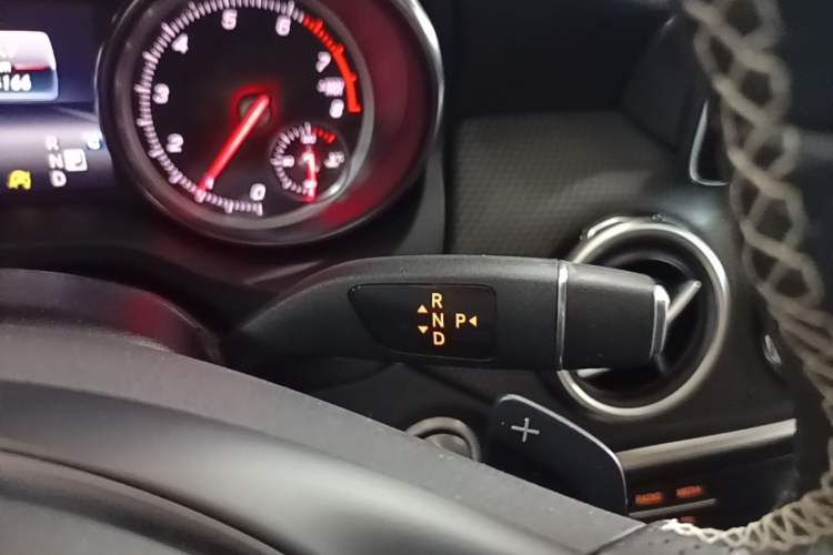 Used Mercedes-Benz GLA 2018 GLA 200 Sport Edition Gear Lever