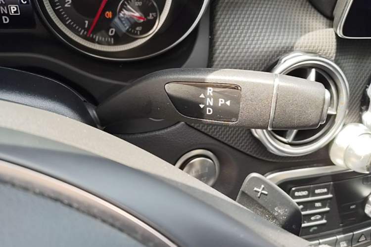 Used Mercedes-Benz GLA 2018 GLA 200 Fashion Model Gear Lever