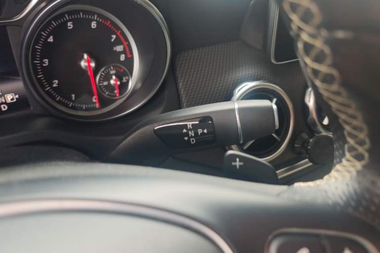 Used Mercedes-Benz GLA 2018 GLA 200 Fashion Model Gear Lever