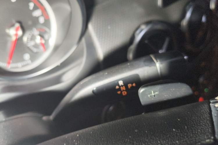 Used Mercedes-Benz GLA 2018 GLA 200 Fashion Model Gear Lever