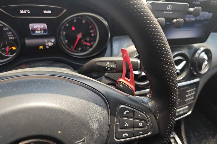 Used Mercedes-Benz GLA 2018 GLA 200 Sport Edition Gear Lever