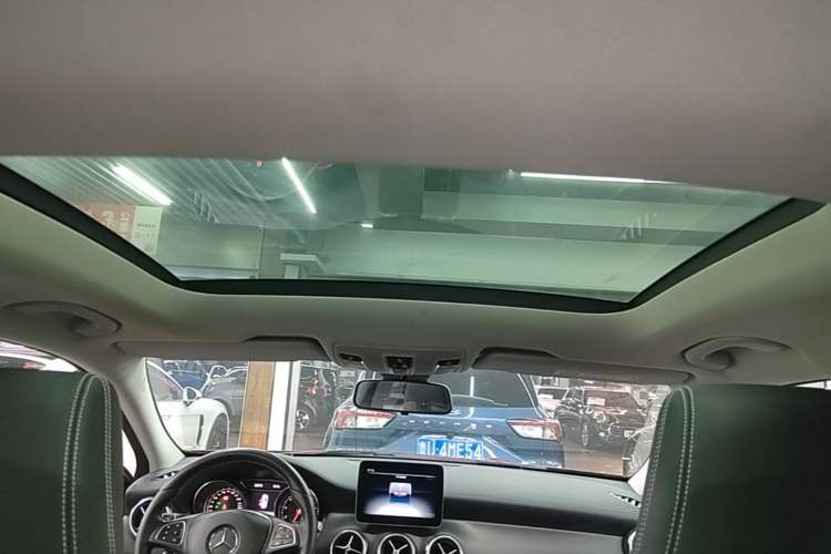 Used Mercedes-Benz GLA 2018 GLA 200 Fashion Model Headliner