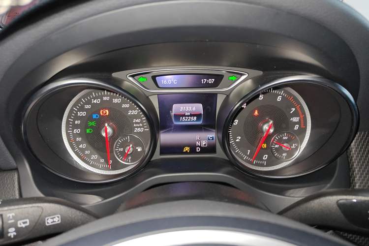 Used Mercedes-Benz GLA 2018 GLA 220 4MATIC Sport Edition Instrument Cluster