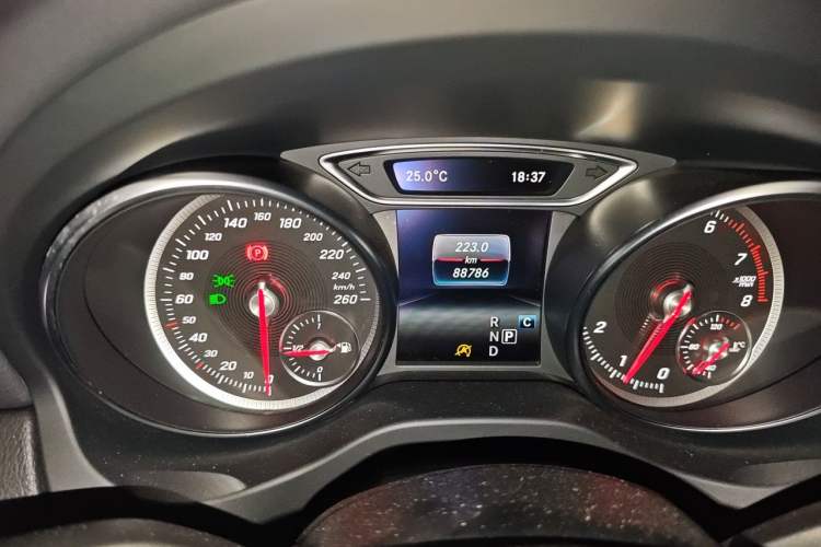 Used Mercedes-Benz GLA 2018 GLA 220 4MATIC Sport Edition Instrument Cluster
