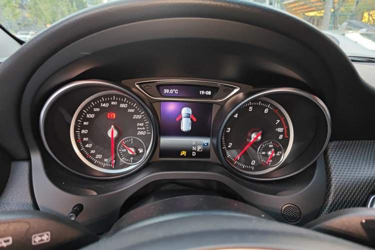 Used Mercedes-Benz GLA 2018 GLA 200 Sport Edition Instrument Cluster