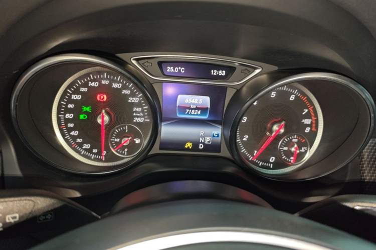 Used Mercedes-Benz GLA 2018 GLA 200 Fashion Model Instrument Cluster