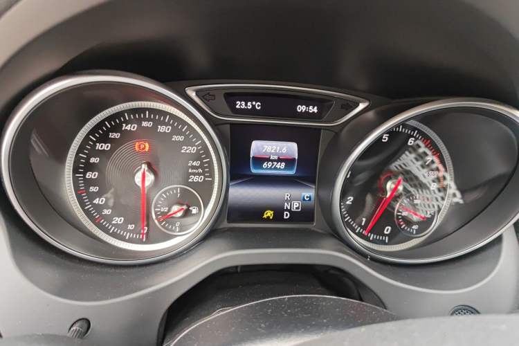 Used Mercedes-Benz GLA 2018 GLA 220 4MATIC Sport Edition Instrument Cluster