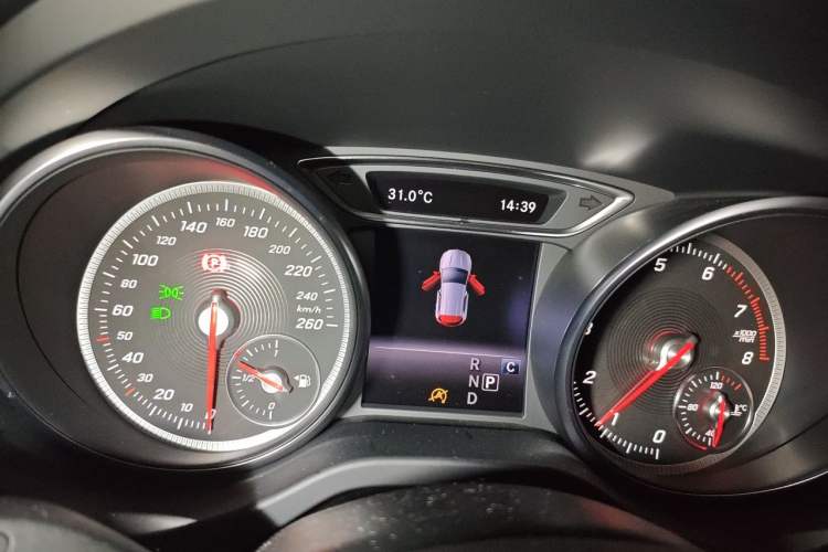 Used Mercedes-Benz GLA 2018 GLA 200 Sport Edition Instrument Cluster
