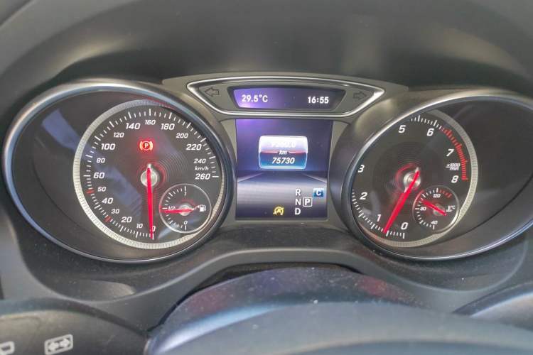 Used Mercedes-Benz GLA 2018 GLA 200 Sport Edition Instrument Cluster