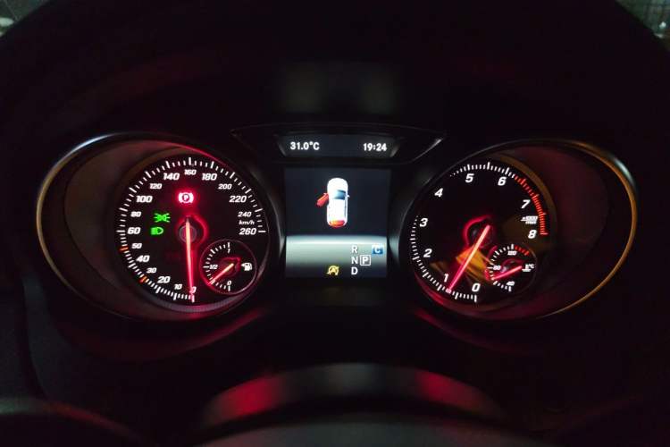 Used Mercedes-Benz GLA 2018 GLA 200 Sport Edition Instrument Cluster