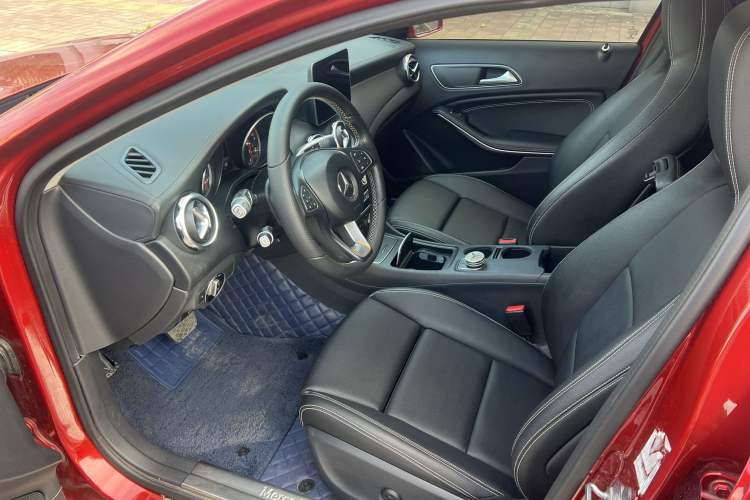 Used Mercedes-Benz GLA 2018 GLA 200 Fashion Model Interior 2