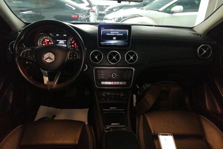 Used Mercedes-Benz GLA 2018 GLA 200 Sport Edition Interior 2
