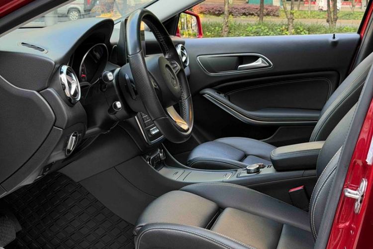 Used Mercedes-Benz GLA 2018 GLA 200 Sport Edition Interior 2