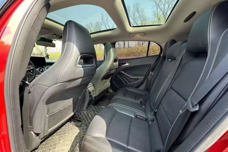 Used Mercedes-Benz GLA 2018 GLA 200 Sport Edition Interior 3