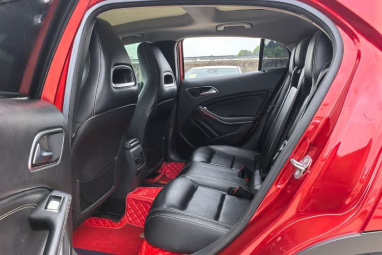 Used Mercedes-Benz GLA 2018 GLA 200 Sport Edition Interior 3