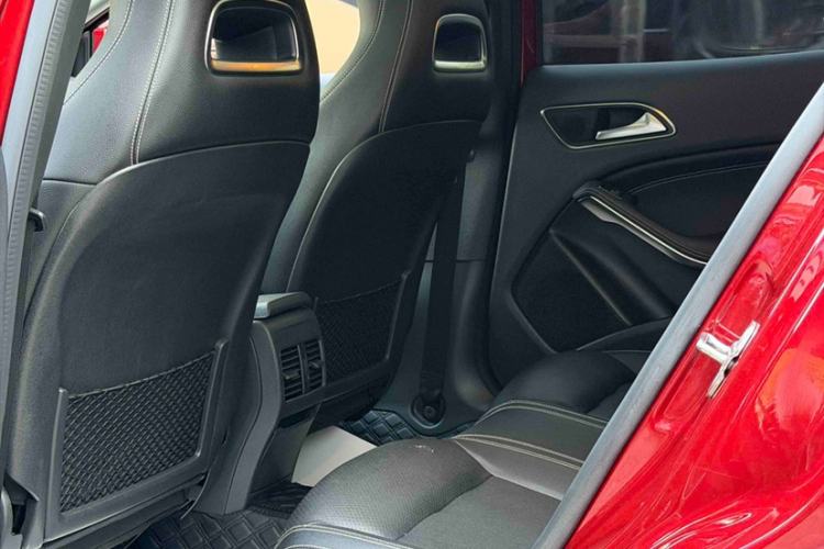 Used Mercedes-Benz GLA 2018 GLA 200 Sport Edition Interior 3