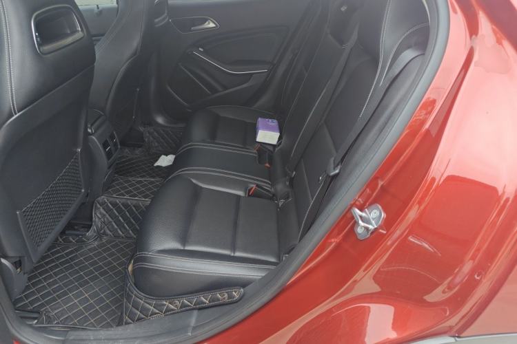Used Mercedes-Benz GLA 2018 GLA 200 Sport Edition Interior 4
