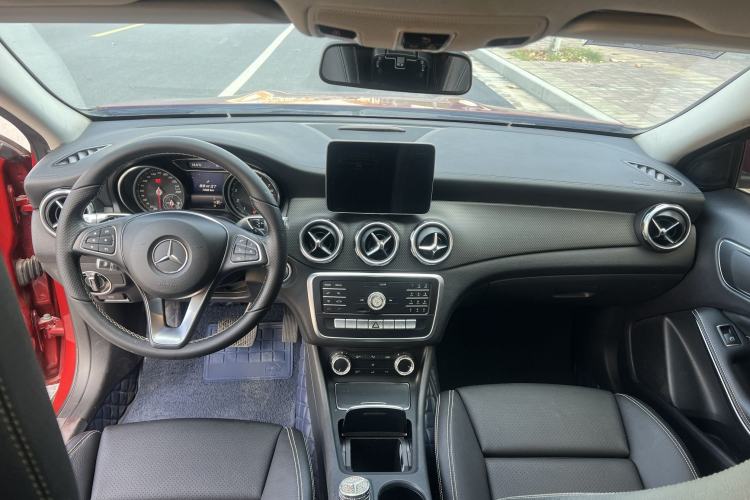 Used Mercedes-Benz GLA 2018 GLA 200 Fashion Model Interior 4